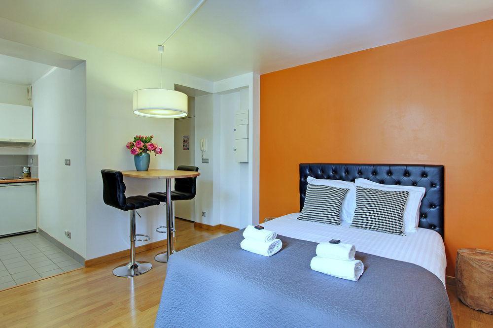 Short Stay Group Museum View Serviced Apartments Париж Екстериор снимка