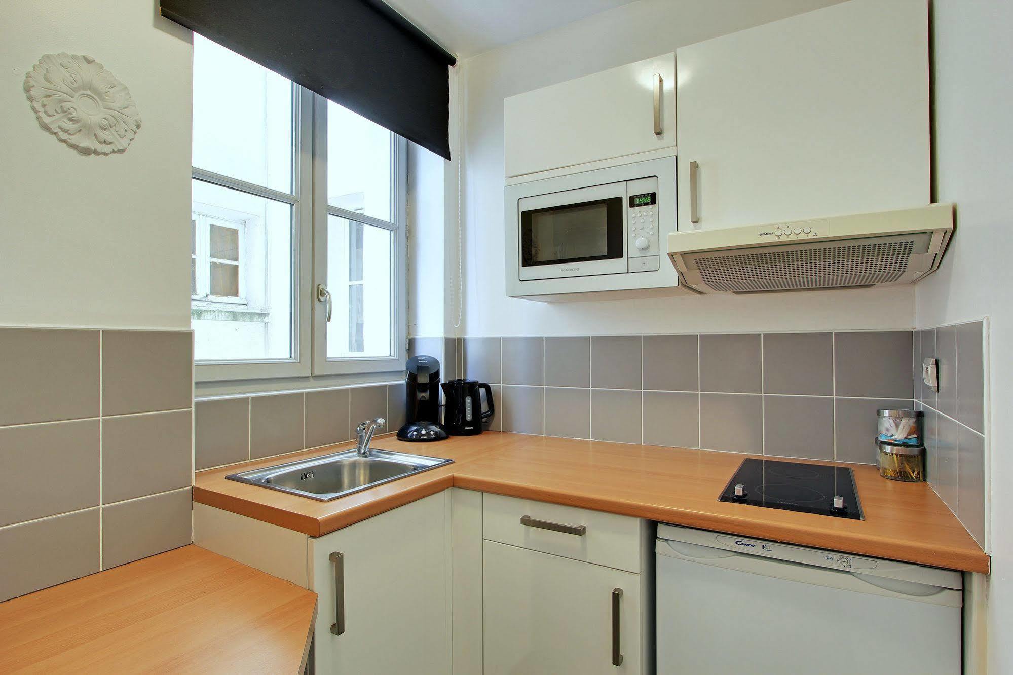 Short Stay Group Museum View Serviced Apartments Париж Екстериор снимка